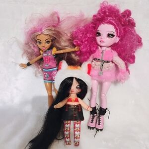 Lot Of 3 Dolls Shadow High Lola Monster High Clawdeen Na Na Na Liling - Fashion